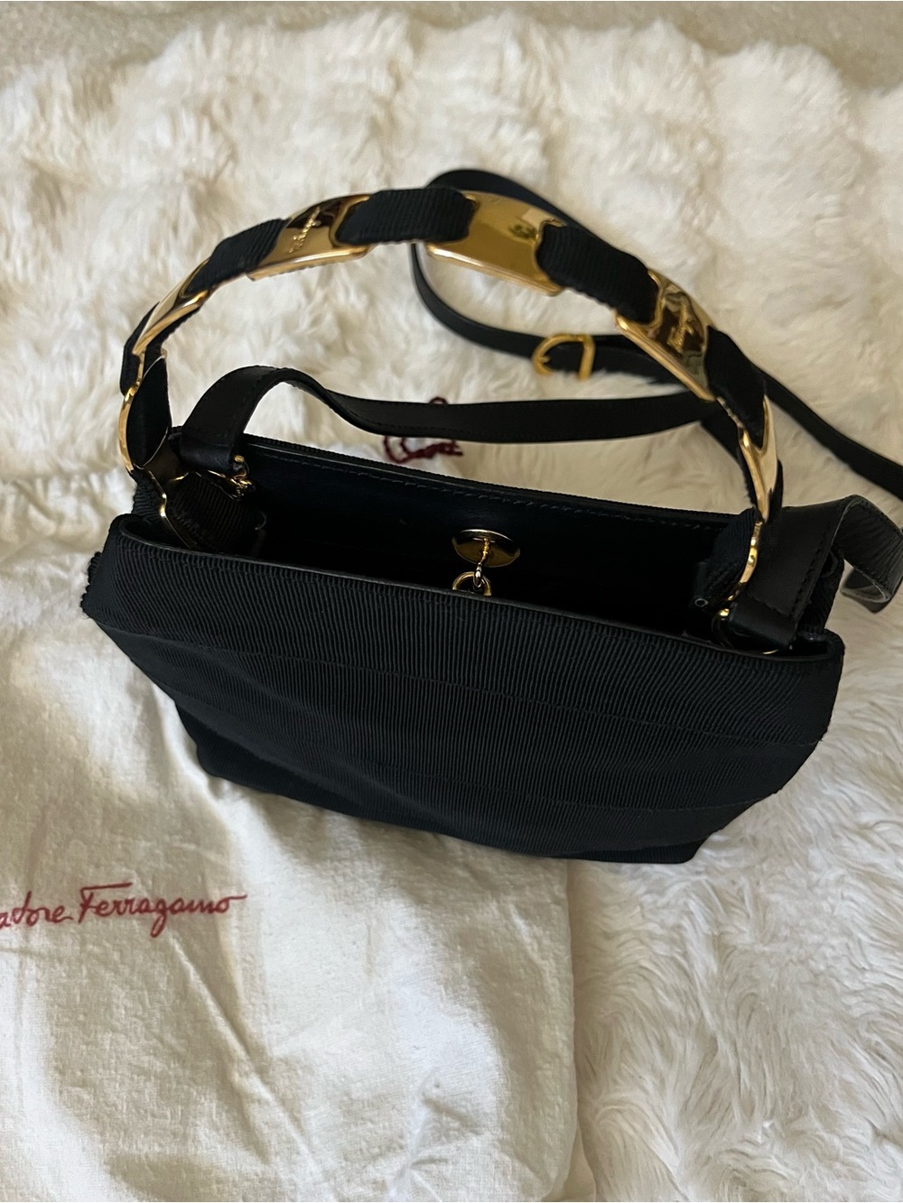 ✨Vintage 90s Salvatore Ferragamo Black Grosgrain Vara Link Mini Bag Crossbody - Picture 6 of 7
